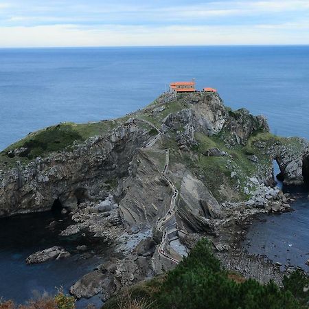 Apartamntos Urdaibai 3 Bermeo Bagian luar foto