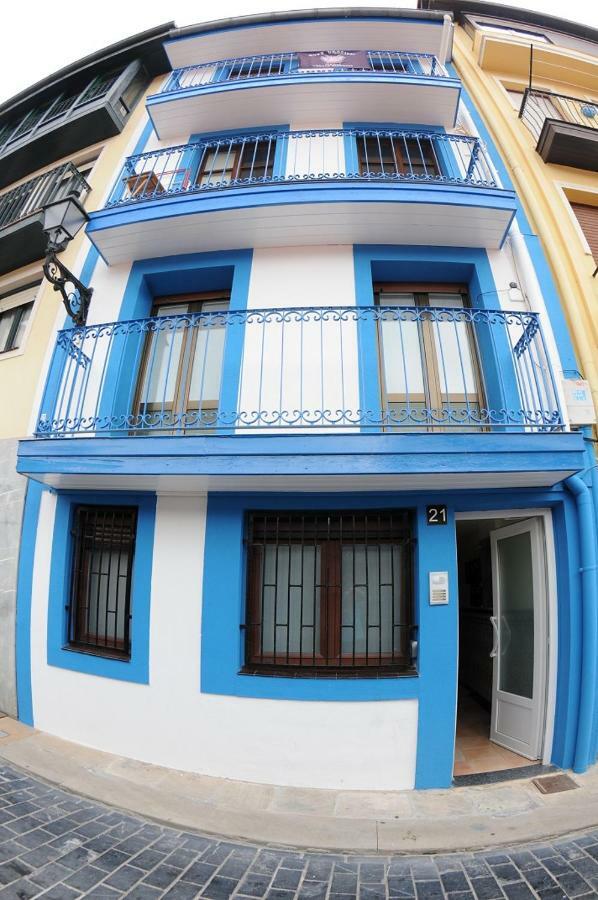 Apartamntos Urdaibai 3 Bermeo Bagian luar foto